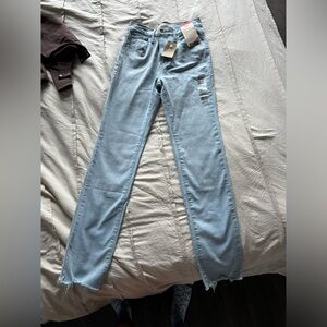 Levi’s 724 HIGH RISE SLIM STRAIGHT WOMEN'S JEANS